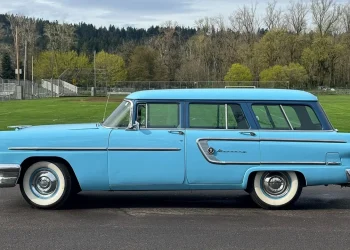 AutoHunter Spotlight: 1955 Mercury Custom Station Wagon